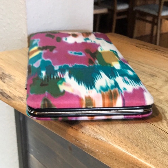 New Colorful Clutch Clutch - Picture 5 of 15